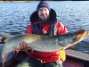 Chris Barry, Meath, met zijn vis van 113 cm, de Vangst van de Week.